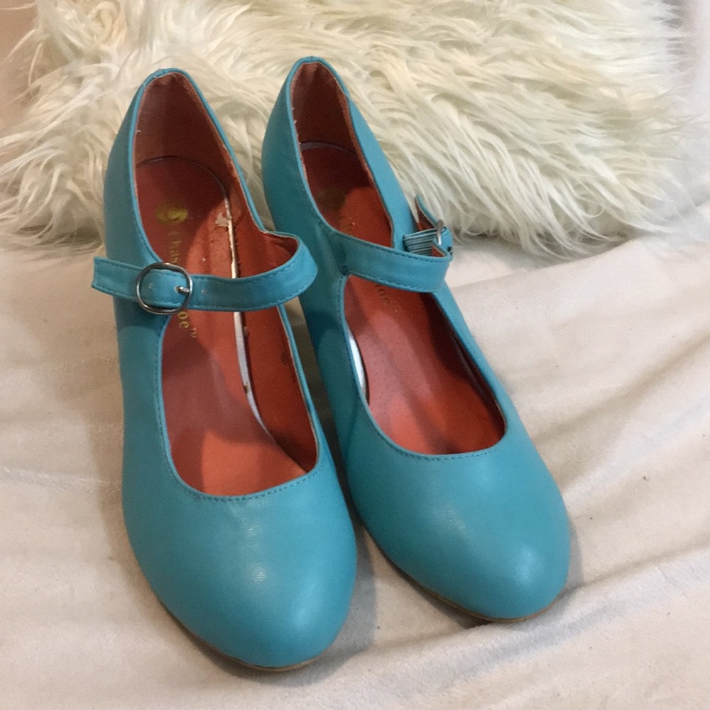 Teal buckled heels by CHASE + CHLOE, size 10 - Picture 2 of 6